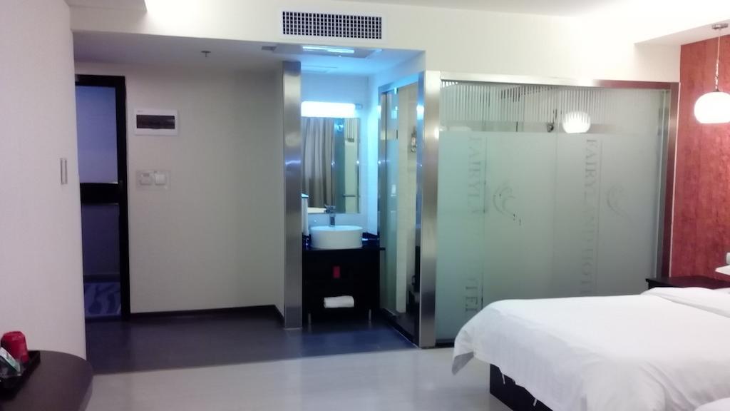 Fairyland Hotel Dongfeng Plaza Куньмин Номер фото