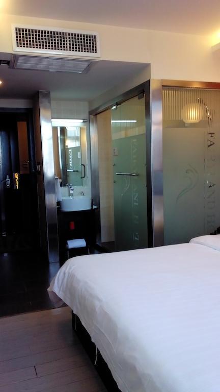 Fairyland Hotel Dongfeng Plaza Куньмин Экстерьер фото
