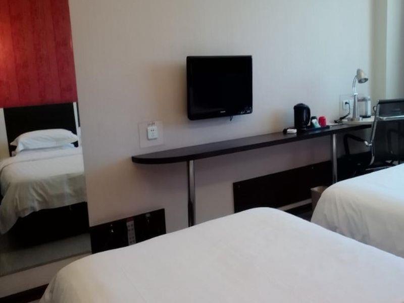 Fairyland Hotel Dongfeng Plaza Куньмин Экстерьер фото